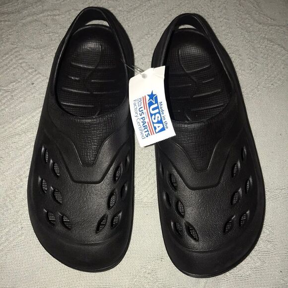 Made In USA water Shoes Boy Size 3/4 - Picture 1 of 9